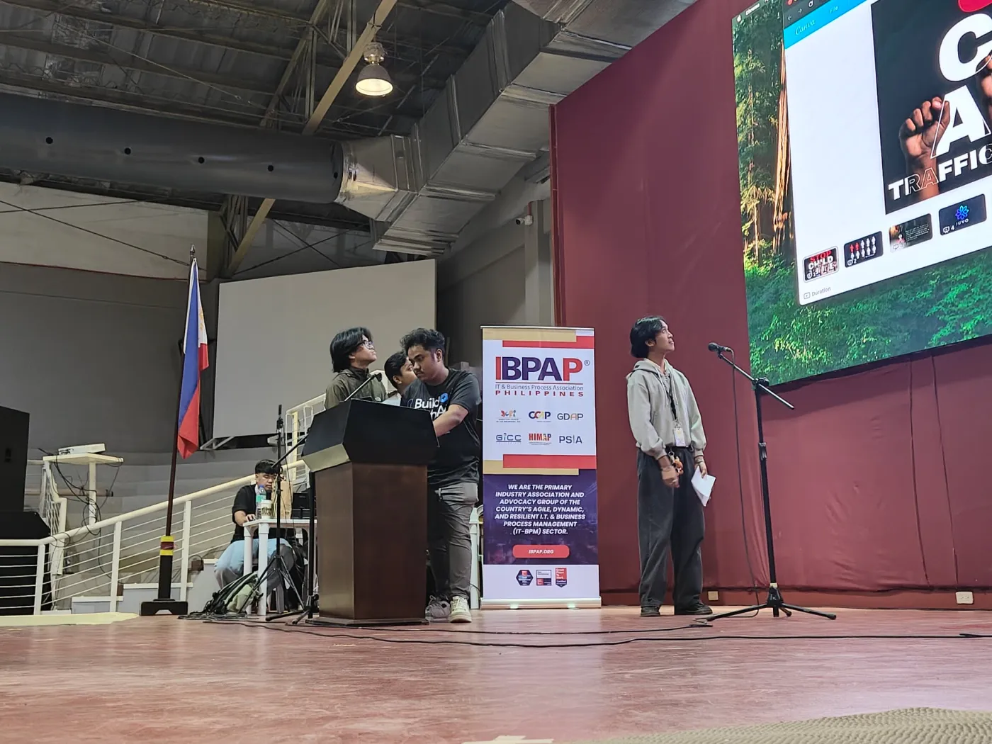 Pitching at an IBPAP demo day